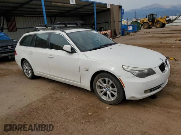 2010 BMW 5 Series 535i xDrive z VIN WBAPT7C51AC237664, wystawiony jako Copart lot #64644335 z przebiegiem 144 212 mil mil oraz Szkoda całkowita • Salvage title. Historia ofert i sprzedaży dostępna na DreamBid. Obrazek 4.