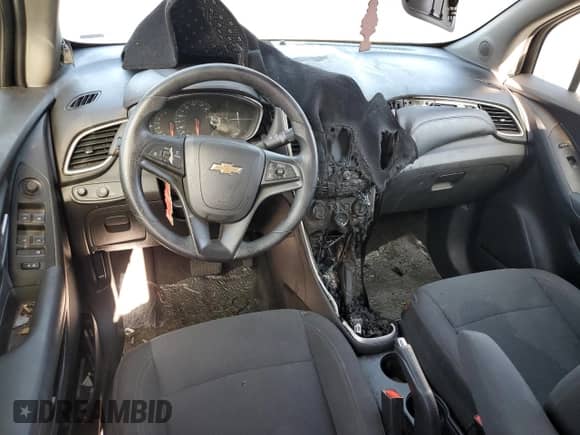 2021 Chevrolet Trax LS с VIN KL7CJKSBXMB313472, выставлен на аукционе Copart как лот 67071955 с пробегом Не указан миль и Списание • Salvage title. История ставок и продаж доступна на DreamBid. Изображение 8.