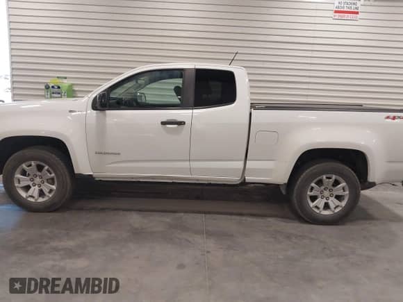 2016 Chevrolet Colorado with VIN 1GCRTBE14G1275838, listed as a IAAI auction lot 43536436 with 168,176 mi miles and . Bid and sale history available at DreamBid. Image 14.