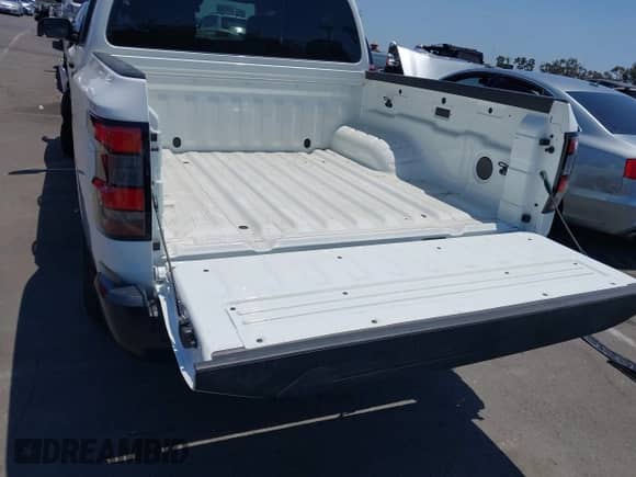 2025 Nissan Frontier Pro-X with VIN 1N6ED1EJ6SN611977, listed as a IAAI auction lot 42692065 with 3,124 mi miles and . Bid and sale history available at DreamBid. Image 18.