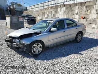 2007 Volvo S60 2.5L Turbo с VIN YV1RS592672614577, выставлен на аукционе Copart как лот 86881345 с пробегом 197 057 миль миль и Списание • Salvage title. История ставок и продаж доступна на DreamBid. Изображение 1.