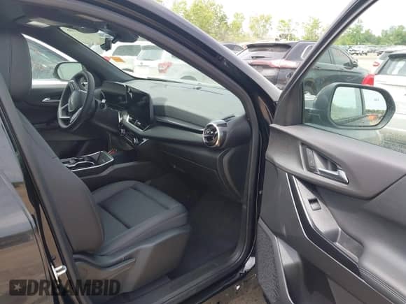 2026 Chevrolet Equinox FWD LT с VIN 3GNAXHEG0TL116222, выставлен на аукционе IAAI как лот 42472116 с пробегом 1 104 миль миль и . История ставок и продаж доступна на DreamBid. Изображение 5.