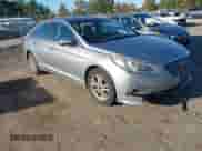 2015 Hyundai Sonata SE с VIN 5NPE24AF6FH139717, выставлен на аукционе IAAI как лот 43475743 с пробегом 224 011 миль миль и . История ставок и продаж доступна на DreamBid. Изображение 1.