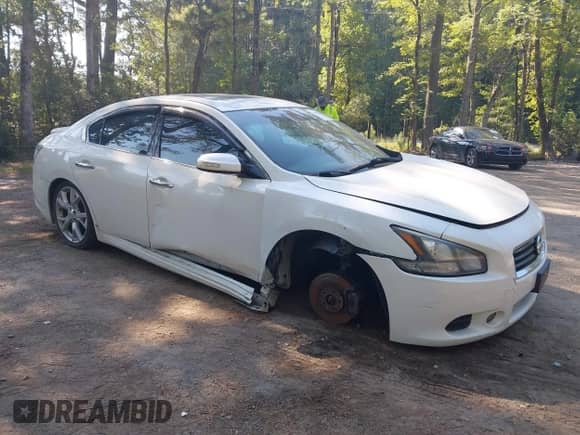 2012 Nissan Maxima SV z VIN 1N4AA5AP4CC814705, wystawiony jako IAAI lot #43117936 z przebiegiem 142 544 mil mil oraz . Historia ofert i sprzedaży dostępna na DreamBid. Obrazek 1.