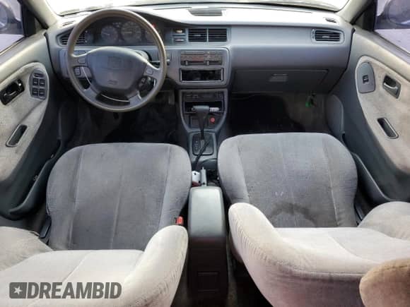 1992 Honda Civic z VIN 1HGEG865XNL024865, wystawiony jako Copart lot #74960694 z przebiegiem 286 953 mil mil oraz Szkoda całkowita • Salvage title. Historia ofert i sprzedaży dostępna na DreamBid. Obrazek 8.