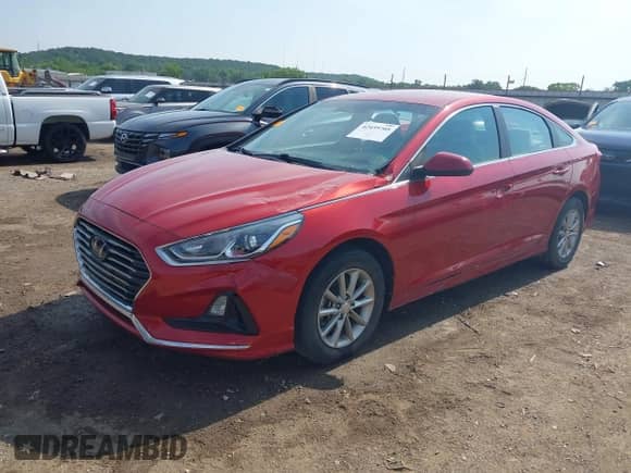 2019 Hyundai Sonata SE z VIN 5NPE24AF8KH820164, wystawiony jako IAAI lot #42459705 z przebiegiem 107 285 mil mil oraz . Historia ofert i sprzedaży dostępna na DreamBid. Obrazek 18.