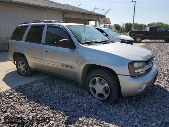 2004 Chevrolet TrailBlazer LT with VIN 1GNDT13S142364442, listed as a Copart auction lot 71050805 with 200,470 mi miles and Salvage title. Bid and sale history available at DreamBid. Image 4.