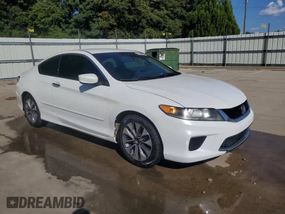 2013 Honda Accord LX-S with VIN 1HGCT1B36DA018215, listed as a Copart auction lot 81031745 with 208,923 mi miles and Clean title. Bid and sale history available at DreamBid. Image 4.