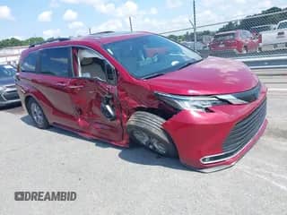 2023 Toyota Sienna XLE z VIN 5TDYRKECXPS152995, wystawiony jako IAAI lot #42982758 z przebiegiem 28 651 mil mil oraz . Historia ofert i sprzedaży dostępna na DreamBid. Obrazek 1.