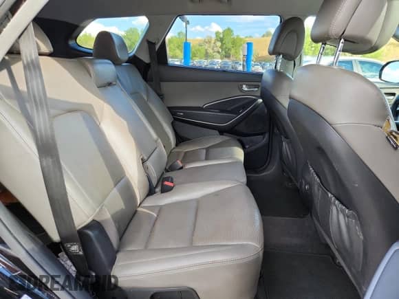 2017 Hyundai Santa Fe SE с VIN KM8SNDHF2HU174338, выставлен на аукционе Copart как лот 70767735 с пробегом 92 777 миль миль и Списание • Salvage title. История ставок и продаж доступна на DreamBid. Изображение 11.