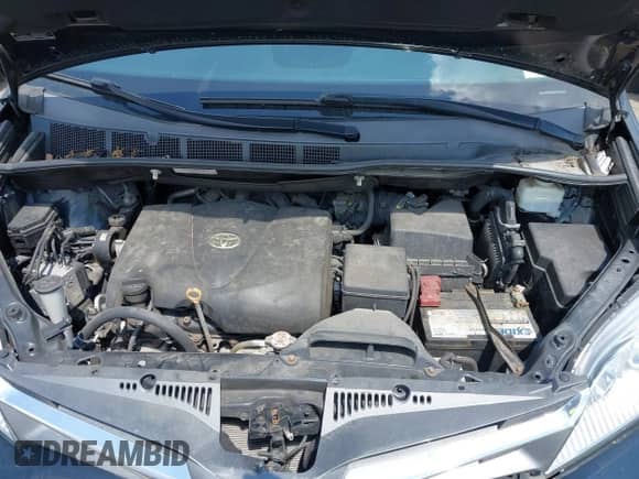 2019 Toyota Sienna XLE Auto Access Seat with VIN 5TDYZ3DC6KS005878, listed as a IAAI auction lot 42760886 with 79,914 mi miles and . Bid and sale history available at DreamBid. Image 10.