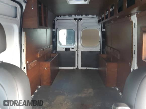 2017 Ram ProMaster Cargo с VIN 3C6TRVDG9HE503334, выставлен на аукционе Copart как лот 62150955 с пробегом 186 911 миль миль и Списание • Salvage title. История ставок и продаж доступна на DreamBid. Изображение 10.