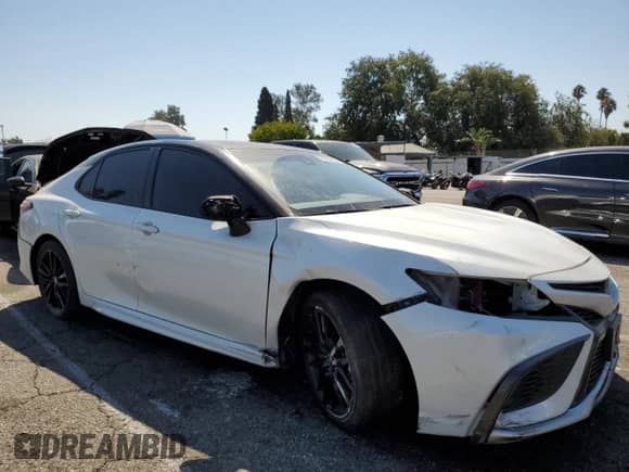 2021 Toyota Camry Hybrid XSE with VIN 4T1K31AK4MU023460, listed as a Copart auction lot 70783095 with 93,200 mi miles and Salvage title. Bid and sale history available at DreamBid. Image 4.