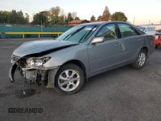 2006 Toyota Camry LE с VIN 4T1BF30K76U631593, выставлен на аукционе Copart как лот 81217055 с пробегом 171 886 миль миль и Списание • Salvage title. История ставок и продаж доступна на DreamBid. Изображение 1.