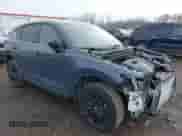 2022 Mazda CX-5 S Carbon Edition z VIN JM3KFBCM2N0529241, wystawiony jako IAAI lot #41708100 z przebiegiem 24 139 mil mil oraz . Historia ofert i sprzedaży dostępna na DreamBid. Obrazek 1.