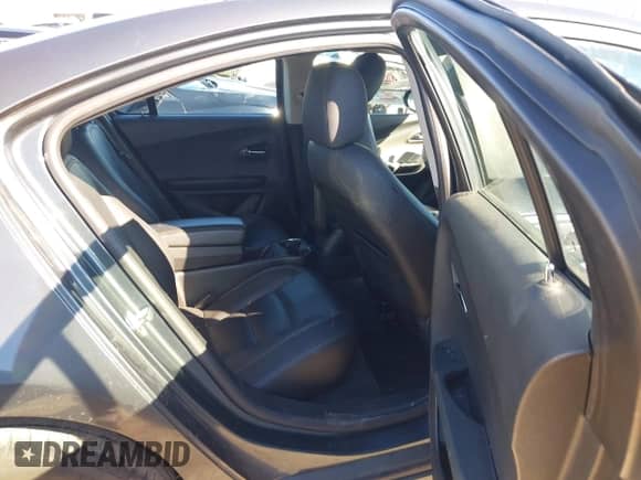 2013 Chevrolet Volt z VIN 1G1RH6E44DU147749, wystawiony jako IAAI lot #43483546 z przebiegiem 106 944 mil mil oraz . Historia ofert i sprzedaży dostępna na DreamBid. Obrazek 8.