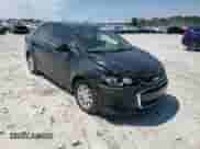 2020 Chevrolet Sonic LT с VIN 1G1JD5SB0L4133836, выставлен на аукционе Copart как лот 70984405 с пробегом 92 727 миль миль и Списание • Salvage title. История ставок и продаж доступна на DreamBid. Изображение 13.