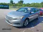 2017 Hyundai Sonata SE with VIN 5NPE24AFXHH570094, listed as a IAAI auction lot 43124157 with 143,292 mi miles and . Bid and sale history available at DreamBid. Image 2.