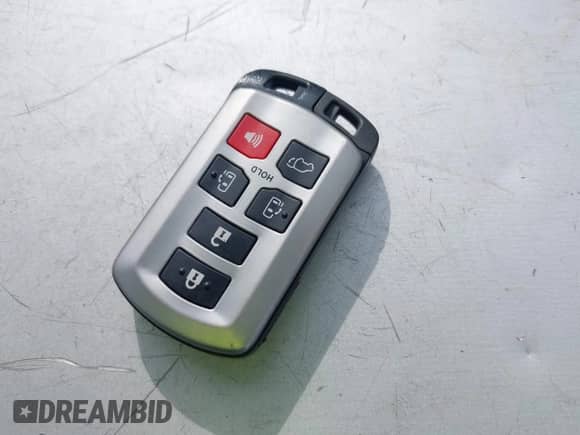 2020 Toyota Sienna XLE z VIN 5TDDZ3DC5LS232348, wystawiony jako IAAI lot #43335348 z przebiegiem 48 421 mil mil oraz . Historia ofert i sprzedaży dostępna na DreamBid. Obrazek 11.