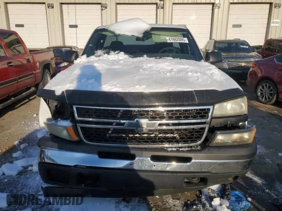 2006 Chevrolet Silverado 1500 Work Truck с VIN 3GCEK14V56G195822, выставлен на аукционе Copart как лот 41662095 с пробегом 236 950 миль миль и Списание • Salvage title. История ставок и продаж доступна на DreamBid. Изображение 5.