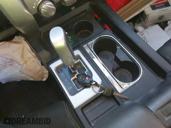 2017 Toyota Tundra SR5 with VIN 5TFRY5F12HX219154, listed as a IAAI auction lot 42014740 with 137,813 mi miles and . Bid and sale history available at DreamBid. Image 11.