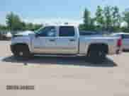 2011 Chevrolet Silverado 1500 LS z VIN 3GCPKREA4BG185697, wystawiony jako IAAI lot #42618742 z przebiegiem 189 082 mil mil oraz . Historia ofert i sprzedaży dostępna na DreamBid. Obrazek 14.