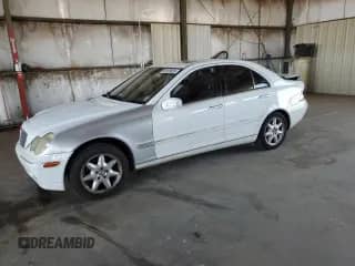 2001 Mercedes-Benz C 320 с VIN WDBRF64J61F085385, выставлен на аукционе Copart как лот 65039625 с пробегом 190 923 миль миль и Списание • Salvage title. История ставок и продаж доступна на DreamBid. Изображение 1.