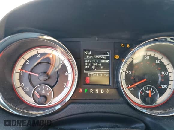 2016 Dodge Grand Caravan R/T с VIN 2C4RDGEG8GR375466, выставлен на аукционе Copart как лот 87292945 с пробегом 177 643 миль миль и Списание • Salvage title. История ставок и продаж доступна на DreamBid. Изображение 9.