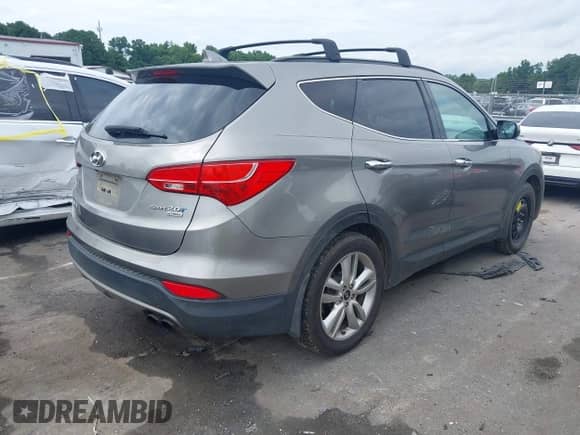 2015 Hyundai Santa Fe с VIN 5XYZW4LA3FG294370, выставлен на аукционе IAAI как лот 42947014 с пробегом 156 558 миль миль и . История ставок и продаж доступна на DreamBid. Изображение 4.
