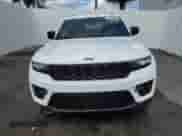 2024 Jeep Grand Cherokee Altitude with VIN 1C4RJHAGXR8520090, listed as a Copart auction lot 84898795 with 39,725 mi miles and Clean title. Bid and sale history available at DreamBid. Image 5.