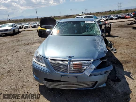 2010 Hyundai Genesis с VIN KMHGC4DF5AU097861, выставлен на аукционе Copart как лот 84283365 с пробегом 111 914 миль миль и Списание • Salvage title. История ставок и продаж доступна на DreamBid. Изображение 5.