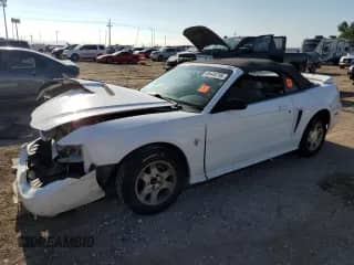 2000 Ford Mustang с VIN 1FAFP4440YF239444, выставлен на аукционе Copart как лот 69445795 с пробегом Не указан миль и Списание • Salvage title. История ставок и продаж доступна на DreamBid. Изображение 1.