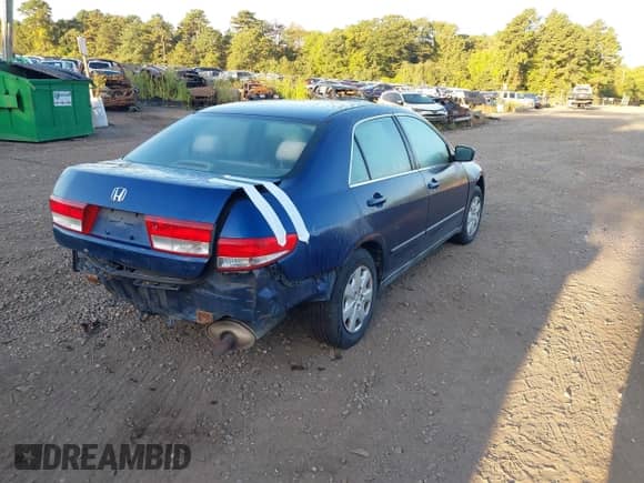 2003 Honda Accord LX z VIN 3HGCM56323G711071, wystawiony jako IAAI lot #43275299 z przebiegiem 296 706 mil mil oraz . Historia ofert i sprzedaży dostępna na DreamBid. Obrazek 4.