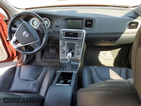 2013 Volvo S60 T6 R-Design Platinum с VIN YV1902FH0D2174865, выставлен на аукционе Copart как лот 65460525 с пробегом 42 798 миль миль и Списание • Salvage title. История ставок и продаж доступна на DreamBid. Изображение 8.