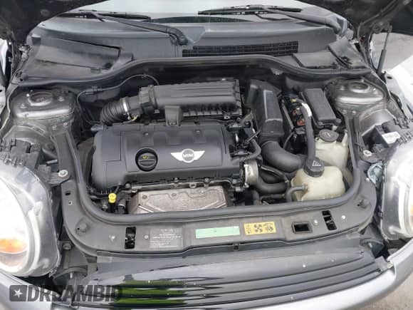 2010 MINI Hardtop with VIN WMWMF3C58ATZ60995, listed as a IAAI auction lot 42454882 with 147,607 mi miles and . Bid and sale history available at DreamBid. Image 10.