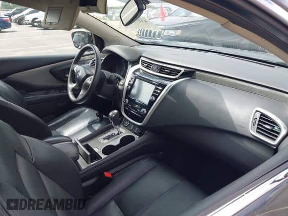 2015 Nissan Murano Platinum с VIN 5N1AZ2MH8FN284572, выставлен на аукционе IAAI как лот 43170815 с пробегом 131 153 миль миль и . История ставок и продаж доступна на DreamBid. Изображение 5.