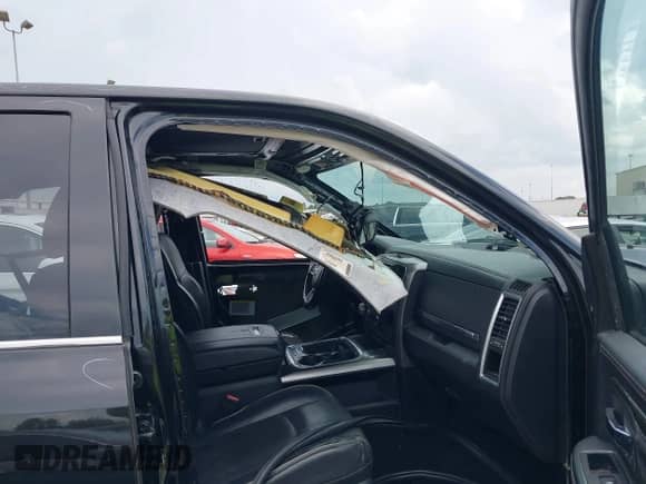 2018 Ram 1500 Longhorn z VIN 1C6RR7PT6JS140380, wystawiony jako IAAI lot #42729607 z przebiegiem 121 481 mil mil oraz . Historia ofert i sprzedaży dostępna na DreamBid. Obrazek 5.