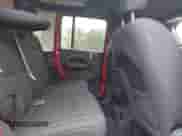 2021 Jeep Wrangler Unlimited Sahara Altitude z VIN 1C4HJXEN8MW679385, wystawiony jako IAAI lot #41542602 z przebiegiem 50 220 mil mil oraz . Historia ofert i sprzedaży dostępna na DreamBid. Obrazek 8.