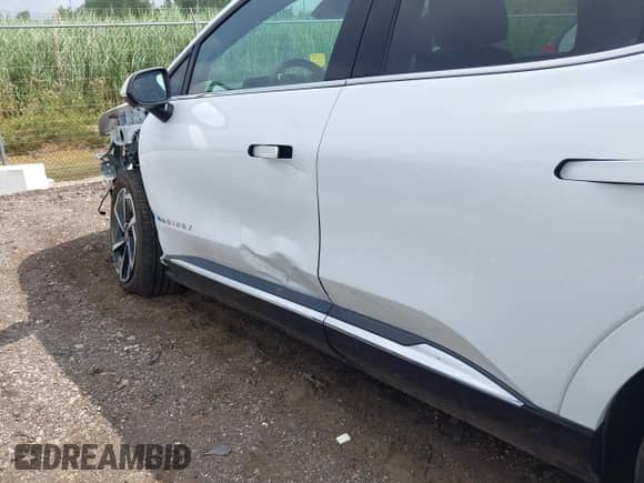 2025 Chevrolet Equinox EV LT с VIN 3GN7DLRP2SS178659, выставлен на аукционе IAAI как лот 42822972 с пробегом 5 681 миль миль и . История ставок и продаж доступна на DreamBid. Изображение 20.