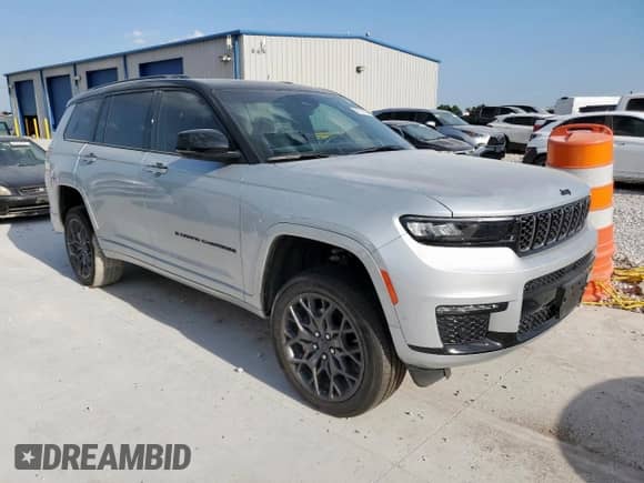2023 Jeep Grand Cherokee Summit с VIN 1C4RJKEG6P8776974, выставлен на аукционе Copart как лот 67071365 с пробегом 37 810 миль миль и Списание • Salvage title. История ставок и продаж доступна на DreamBid. Изображение 4.