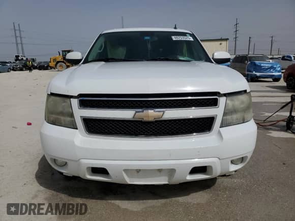 2009 Chevrolet Suburban 1LT z VIN 1GNFC26089J111267, wystawiony jako Copart lot #48253525 z przebiegiem 246 684 mil mil oraz Szkoda całkowita • Salvage title. Historia ofert i sprzedaży dostępna na DreamBid. Obrazek 5.