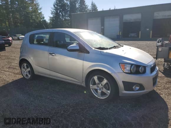 2015 Chevrolet Sonic LTZ с VIN 1G1JE6SB7F4190462, выставлен на аукционе Copart как лот 86410265 с пробегом 119 679 миль миль и Чистый • Clean title. История ставок и продаж доступна на DreamBid. Изображение 4.