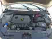 2019 Hyundai Elantra SEL z VIN 5NPD84LF0KH497395, wystawiony jako IAAI lot #42572388 z przebiegiem 60 610 mil mil oraz . Historia ofert i sprzedaży dostępna na DreamBid. Obrazek 10.