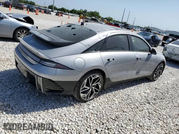 2023 Hyundai Ioniq 6 Limited с VIN KMHM54AA4PA052992, выставлен на аукционе Copart как лот 60622894 с пробегом 4 190 миль миль и Чистый • Clean title. История ставок и продаж доступна на DreamBid. Изображение 3.