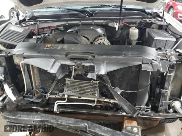 2014 Chevrolet Tahoe Commercial z VIN 1GNSK2E02ER141217, wystawiony jako Copart lot #84096704 z przebiegiem 213 255 mil mil oraz Nie do naprawy • Non repairable. Historia ofert i sprzedaży dostępna na DreamBid. Obrazek 13.