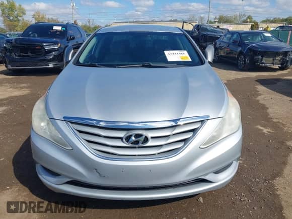 2011 Hyundai Sonata GLS z VIN 5NPEB4AC4BH220909, wystawiony jako IAAI lot #43441466 z przebiegiem 222 035 mil mil oraz . Historia ofert i sprzedaży dostępna na DreamBid. Obrazek 13.