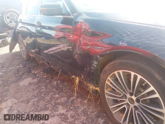 2019 BMW 5 Series 530i с VIN WBAJA5C53KBX46825, выставлен на аукционе IAAI как лот 42670532 с пробегом 65 190 миль миль и . История ставок и продаж доступна на DreamBid. Изображение 18.