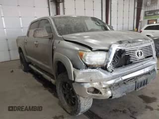 2013 Toyota Tundra Limited с VIN 5TFHW5F12DX289443, выставлен на аукционе IAAI как лот 42989623 с пробегом 195 739 миль миль и . История ставок и продаж доступна на DreamBid. Изображение 1.