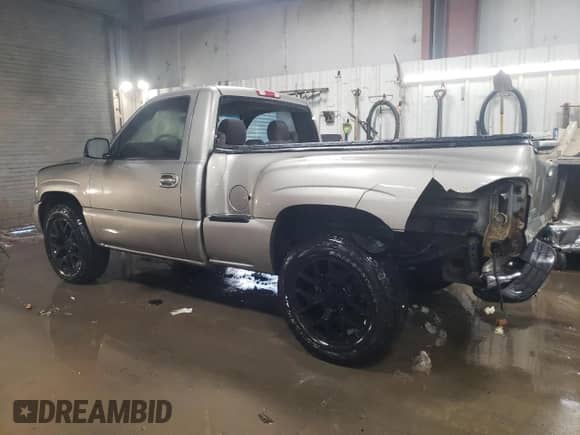 2003 GMC Sierra 1500 SLE z VIN 1GTEK14T83Z258230, wystawiony jako Copart lot #46095475 z przebiegiem 180 560 mil mil oraz Szkoda całkowita • Salvage title. Historia ofert i sprzedaży dostępna na DreamBid. Obrazek 2.