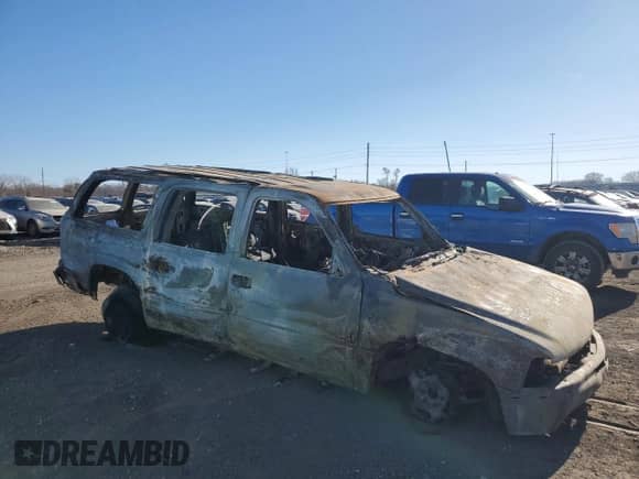 2004 Chevrolet Suburban LS с VIN 1GNFK16ZX4J106303, выставлен на аукционе Copart как лот 47078885 с пробегом Не указан миль и На запчасти • Non repairable. История ставок и продаж доступна на DreamBid. Изображение 4.